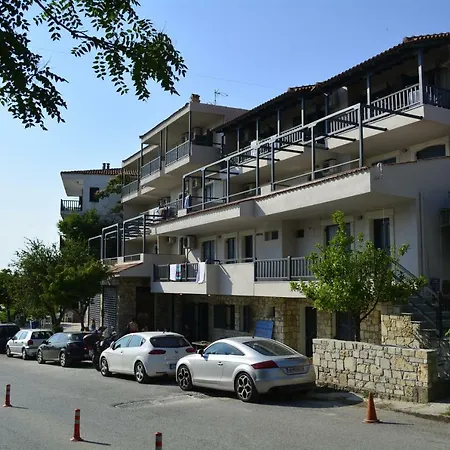 Arellis Aparthotel *