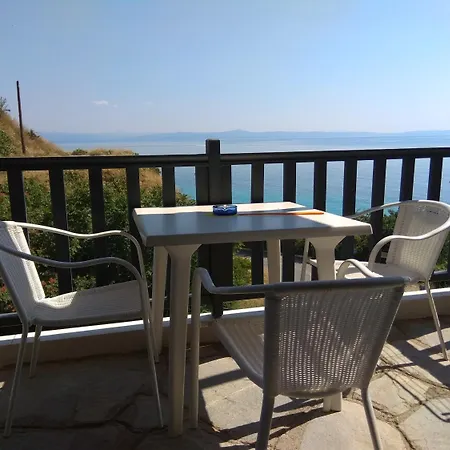 Arellis Apartmanhotel Áfitosz