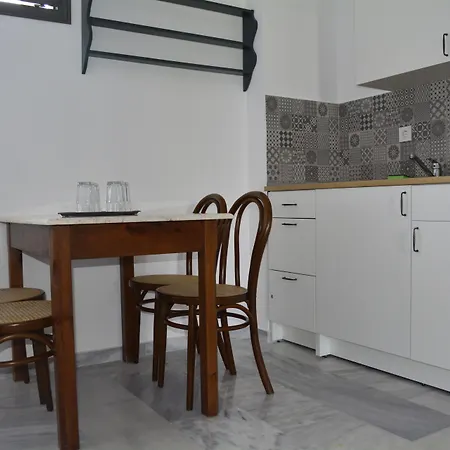 Arellis Apartmanhotel Áfitosz