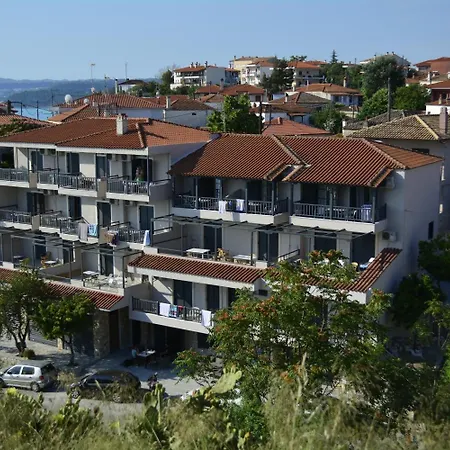 Arellis Apartmanhotel *