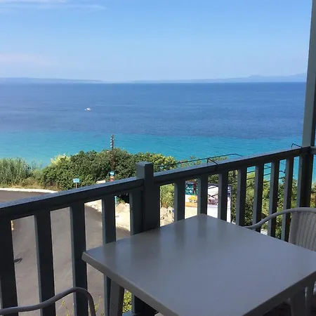 Arellis Aparthotel *