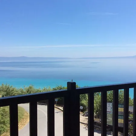 Arellis Aparthotel Afytos